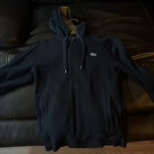 lacoste sweatsuit comes with top and bottom